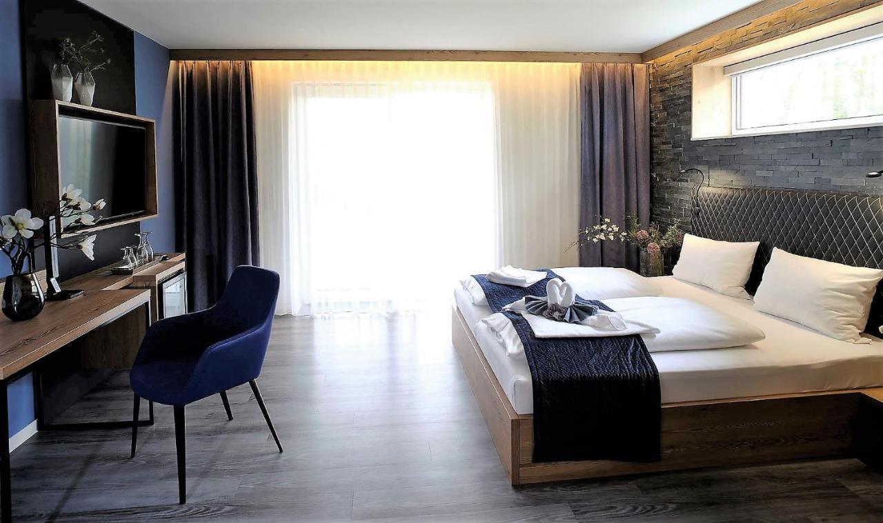 Art & Galerie Hotel Lenz Plauer See Fuenfseen Extérieur photo