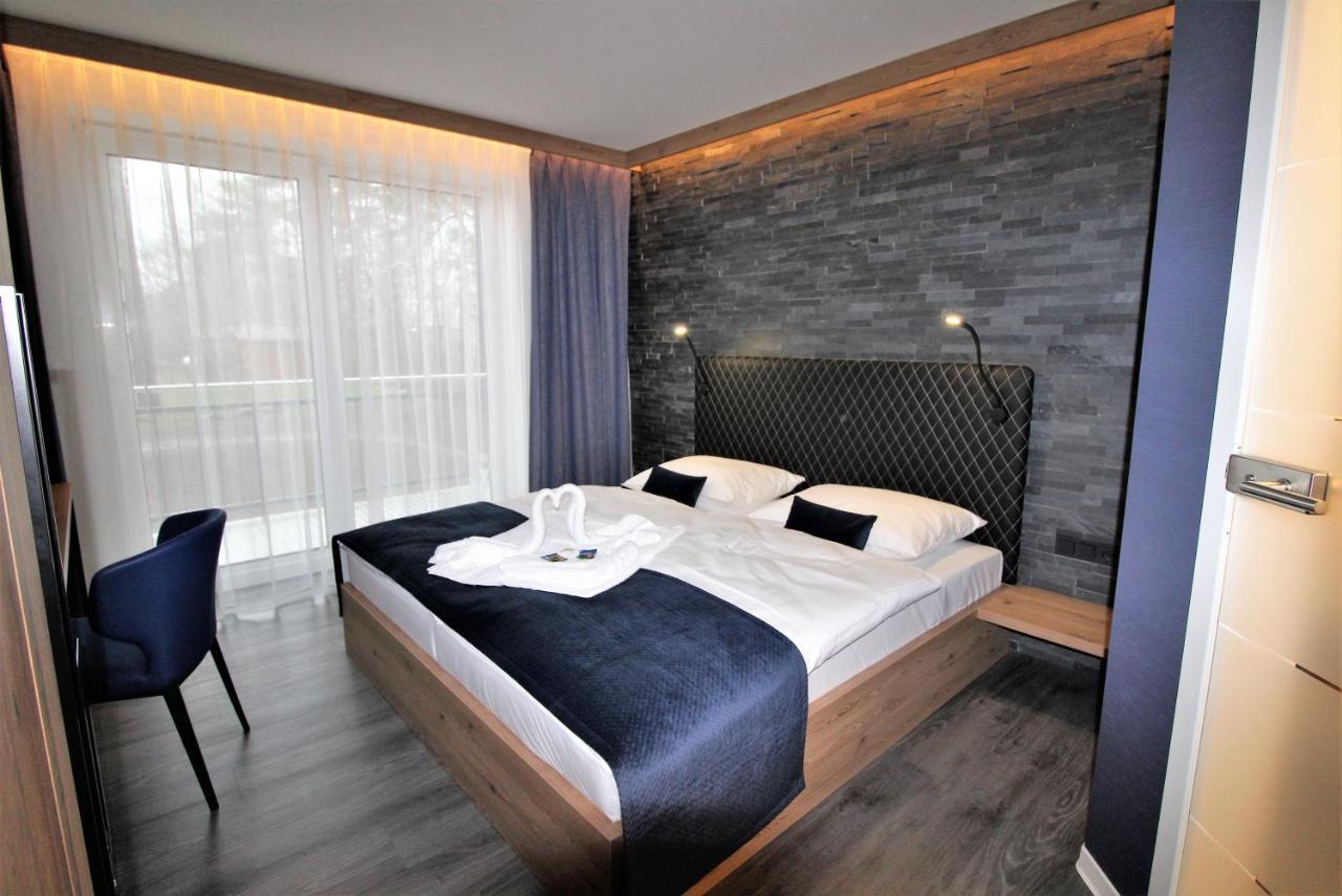 Art & Galerie Hotel Lenz Plauer See Fuenfseen Extérieur photo