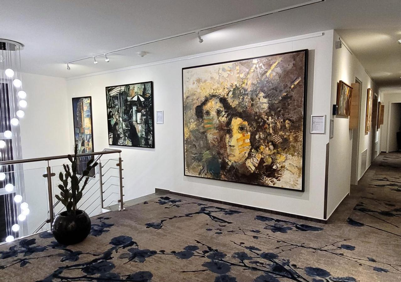 Art & Galerie Hotel Lenz Plauer See Fuenfseen Extérieur photo