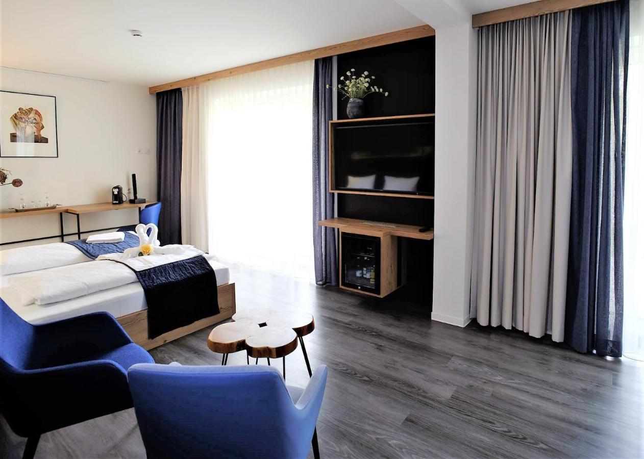 Art & Galerie Hotel Lenz Plauer See Fuenfseen Extérieur photo